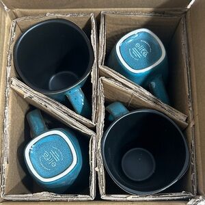 NWT in box 
Elite collections coffee mugs